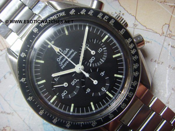 1969 STRAIGHT BACK "1st MAN ON THE MOON" OMEGA SPEEDMASTER CAL 861 REF 145.022 WITH 1039 BRACELET CP Main 1|CP Full flat|Crown 1|Crown 2|Side case|Back case|Mvt 1|Mvt 2|Inside back|Full back|Buckle|CP Main 2|Dial logo