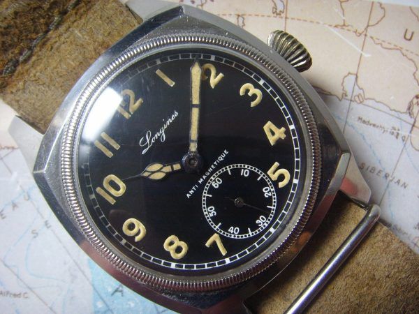 1952 RARE VINTAGE LONGINES CZECK MILITARY ISSUED PILOT “TARTARUGONE” Main 1|Fulls ide|Crown 1|Crown 2|Side case|Dial 1|Dial 2|Back case|Mvt 1|Inside back|Full back|Main 2